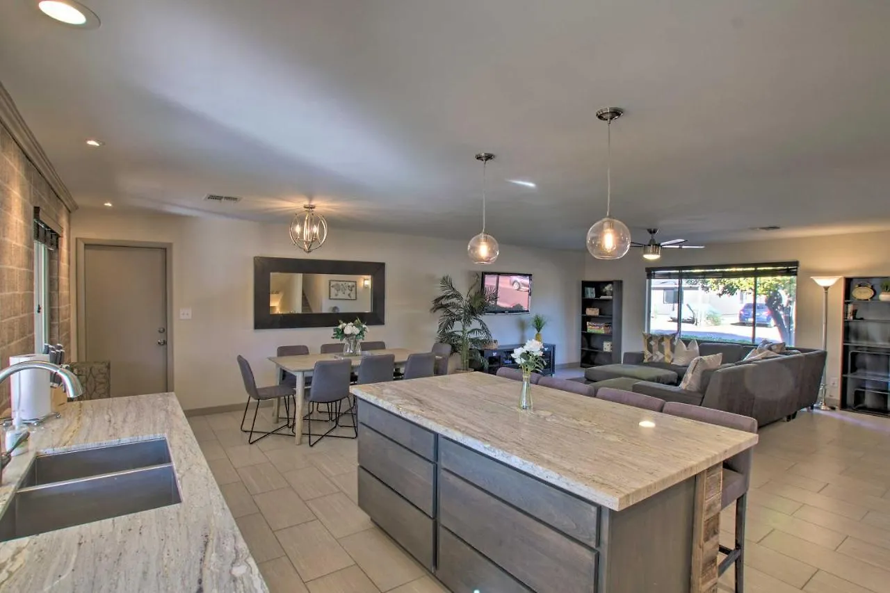 Upscale Scottsdale Home With Pool 3 Mi To Old Town!